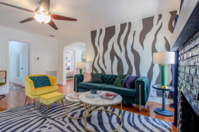 4BD Beachside Escape & Outdoor Oasis with Pool, near Airport, Restaurants and Beaches